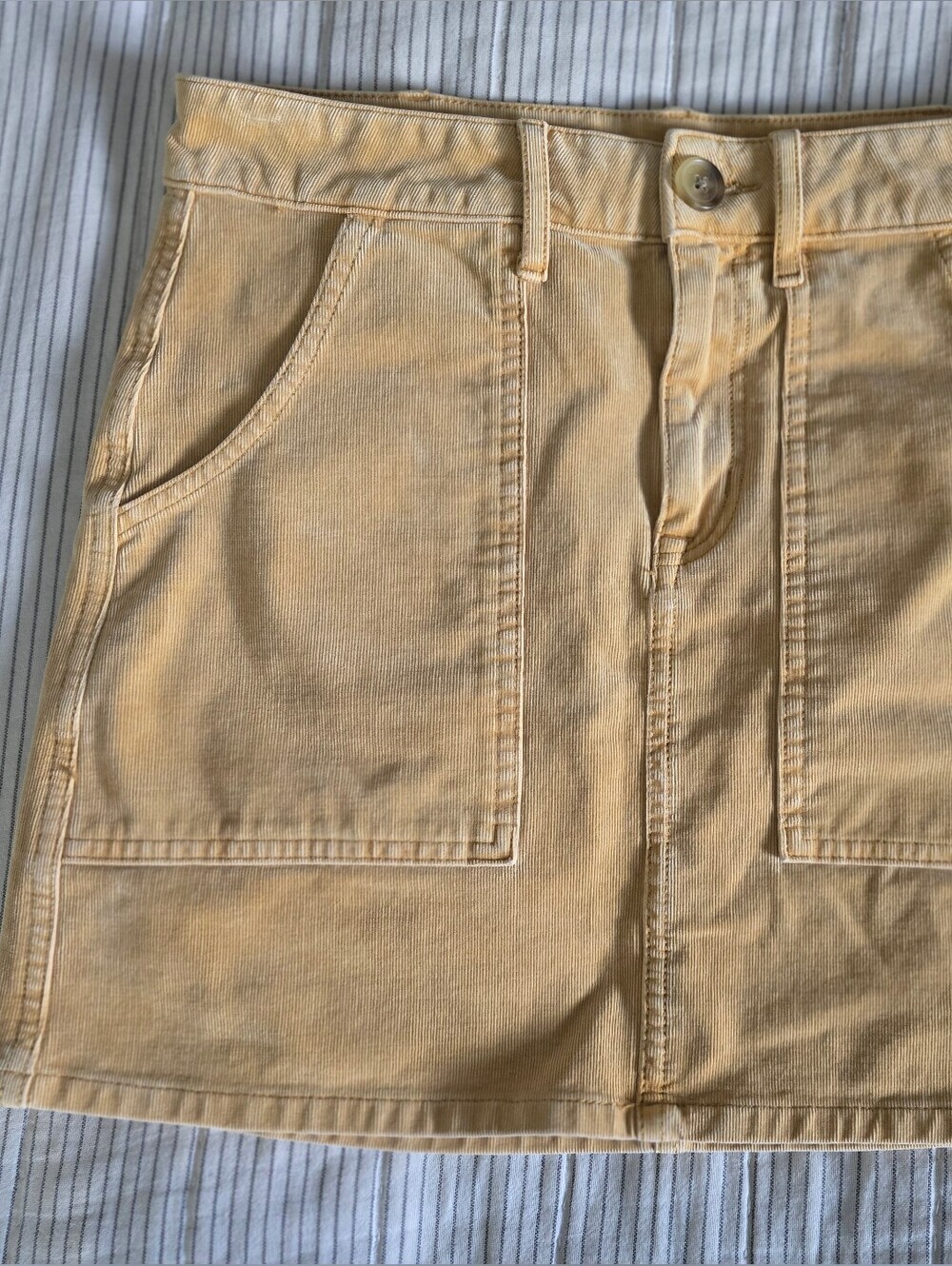 American Eagle Mustard Yellow Corduroy Hi-Rise A-Line Mini Skirt Womens Size 2